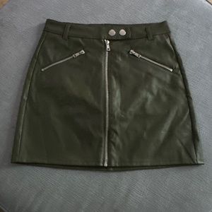 Wilde Fable Zip up Green Pleather Skirt